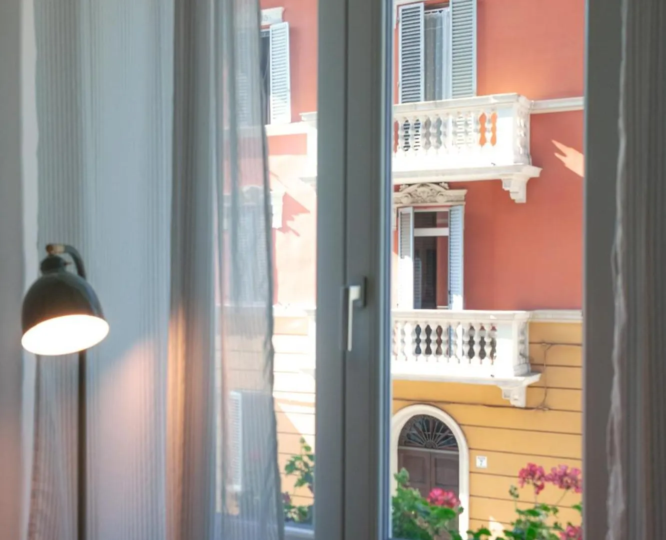 Vikos Lodge Apartment Bologna Italy